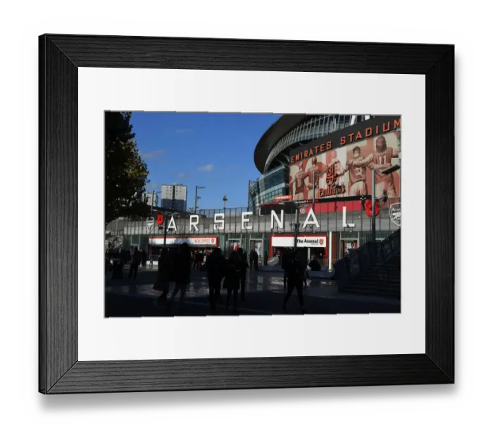 Framed Print : Arsenal's Emirates Stadium: Poppy Day Clash Against Liverpool (2018-19) Framed Print : Arsenal's Emirates Stadium: Poppy Day Clash Against Liverpool (2018-19)