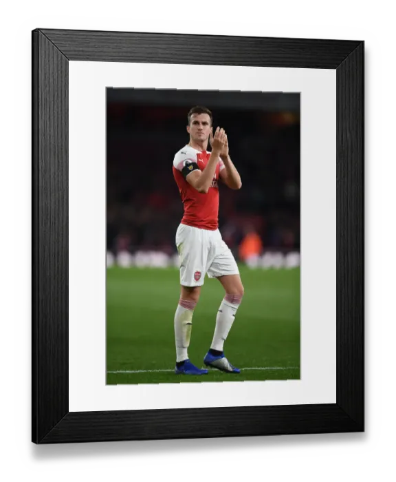 Framed Print : Arsenal's Rob Holding Celebrates with Fans after Arsenal vs Liverpool Match