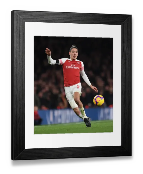 Framed Print : Hector Bellerin in Action: Arsenal vs Liverpool, Premier League 2018-19