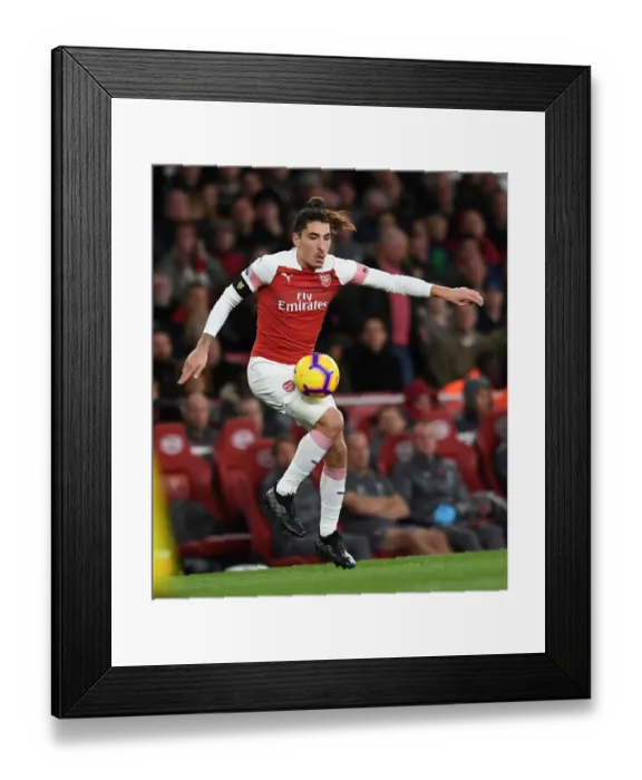 Framed Print : Hector Bellerin in Action: Arsenal vs Liverpool, Premier League 2018-19