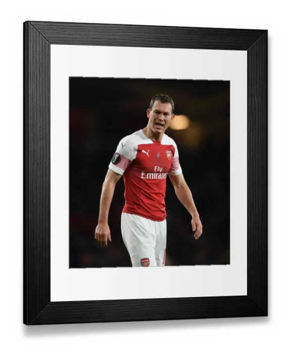 Framed Print : Stephan Lichtsteiner in Action: Arsenal vs. Sporting CP, UEFA Europa League 2018-19