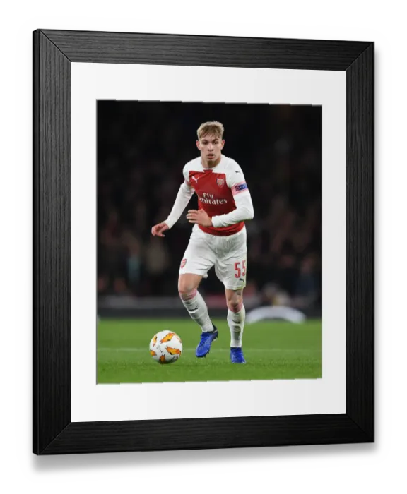 Framed Print : Emile Smith Rowe in Action: Arsenal vs Sporting CP, UEFA Europa League Group E