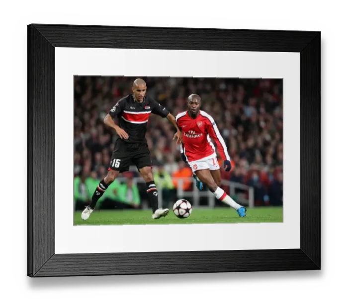 Framed Print : William Gallas (Arsenal) Simon Poulsen (AZ)