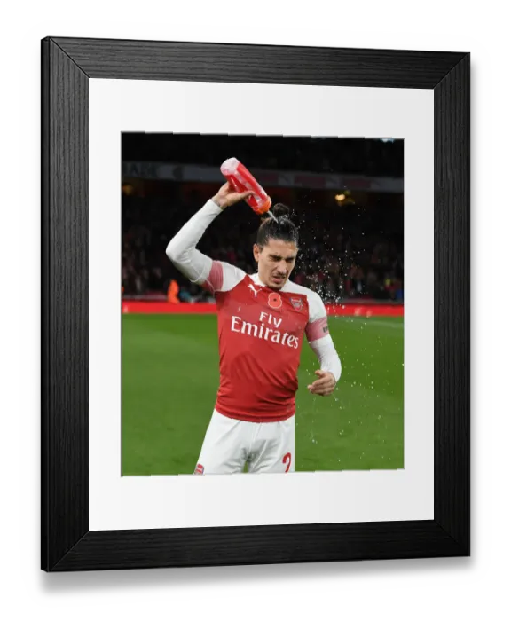 Framed Print : Hector Bellerin: Arsenal's Defensive Shield Against Wolverhampton Wanderers (2018-19) Framed Print : Hector Bellerin: Arsenal's Defensive Shield Against Wolverhampton Wanderers (2018-19)