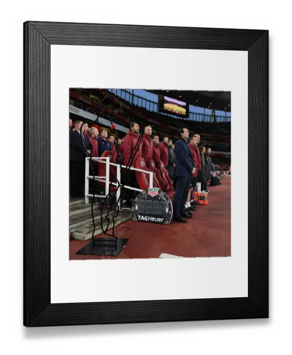 Framed Print : Remembrance Sunday: Unai Emery Leads Silence Ahead of Arsenal vs. Wolverhampton Wanderers