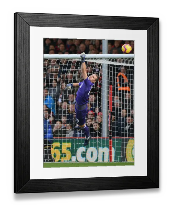 Framed Print : Bernd Leno: In Action for Arsenal vs. AFC Bournemouth (2018-19) Framed Print : Bernd Leno: In Action for Arsenal vs. AFC Bournemouth (2018-19)