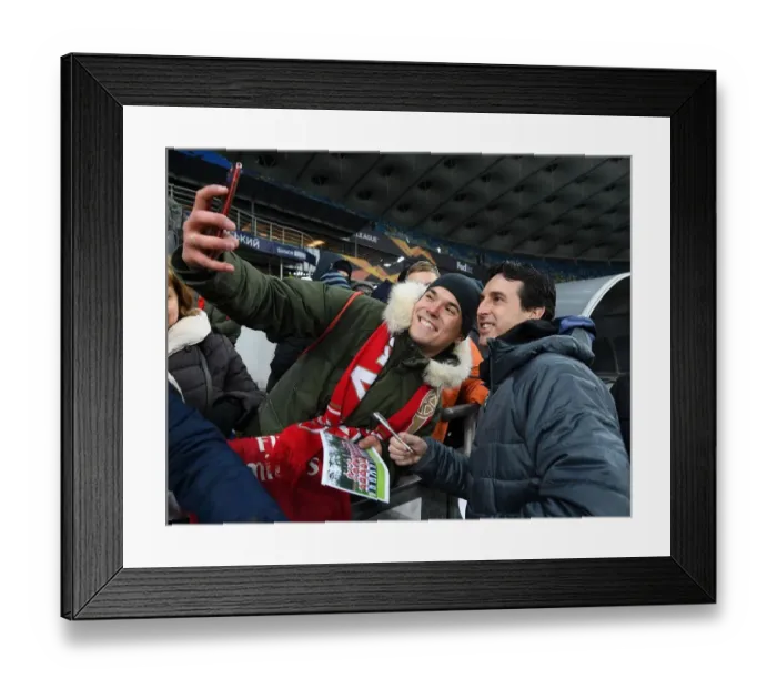 Framed Print : Unai Emery's Selfie Moment with Arsenal Fan at Vorskla Poltava Match Framed Print : Unai Emery's Selfie Moment with Arsenal Fan at Vorskla Poltava Match