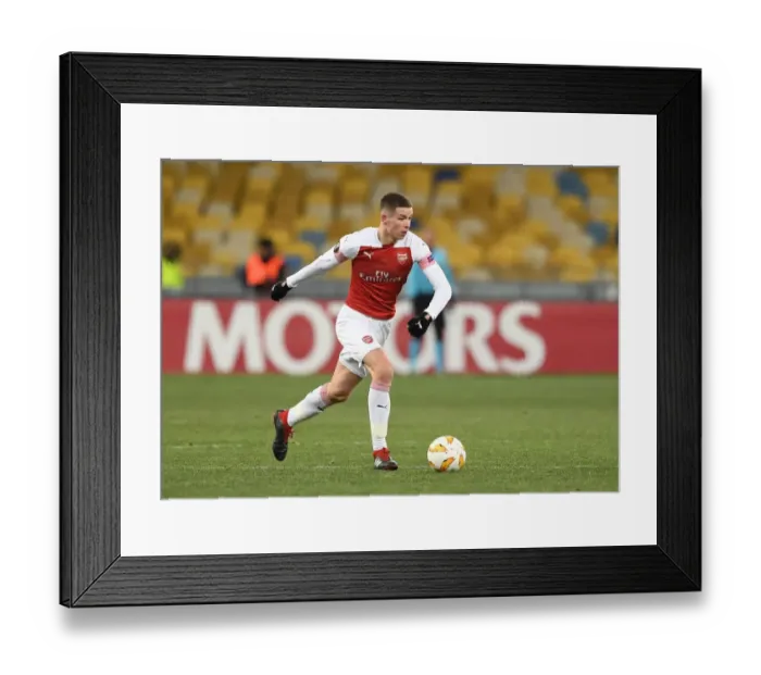 Framed Print : Charlie Gilmour in Action: Arsenal vs Vorskla Poltava, UEFA Europa League