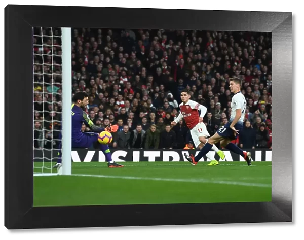 Torreira Stuns Lloris: Arsenal's Fourth Goal vs. Tottenham (2018-19)