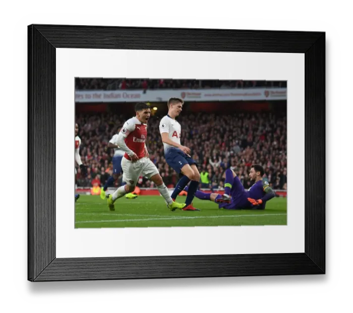 Framed Print : Lucas Torreira's Brace: Arsenal's Dominance Over Tottenham Hotspur in 2018-19 Premier League