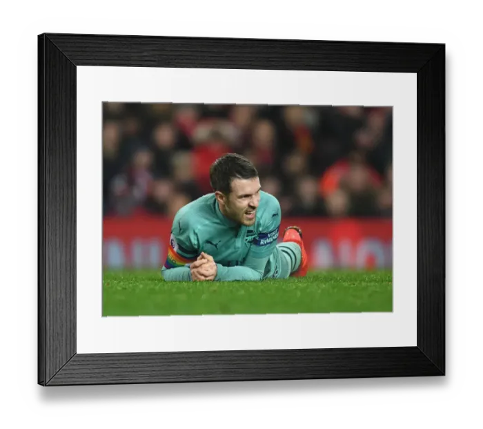 Framed Print : Aaron Ramsey in Action: Arsenal vs. Manchester United (2018-19) Framed Print : Aaron Ramsey in Action: Arsenal vs. Manchester United (2018-19)