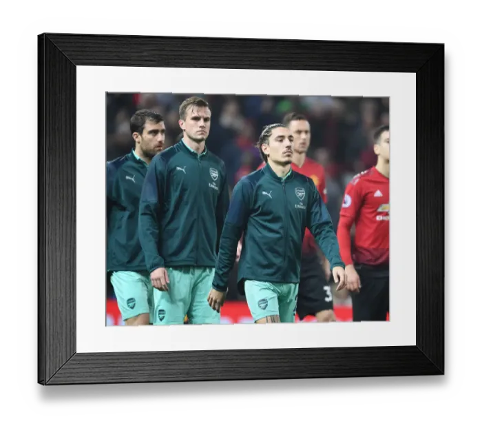 Framed Print : Arsenal's Holding and Bellerin Before Manchester United Clash (2018-19) Framed Print : Arsenal's Holding and Bellerin Before Manchester United Clash (2018-19)