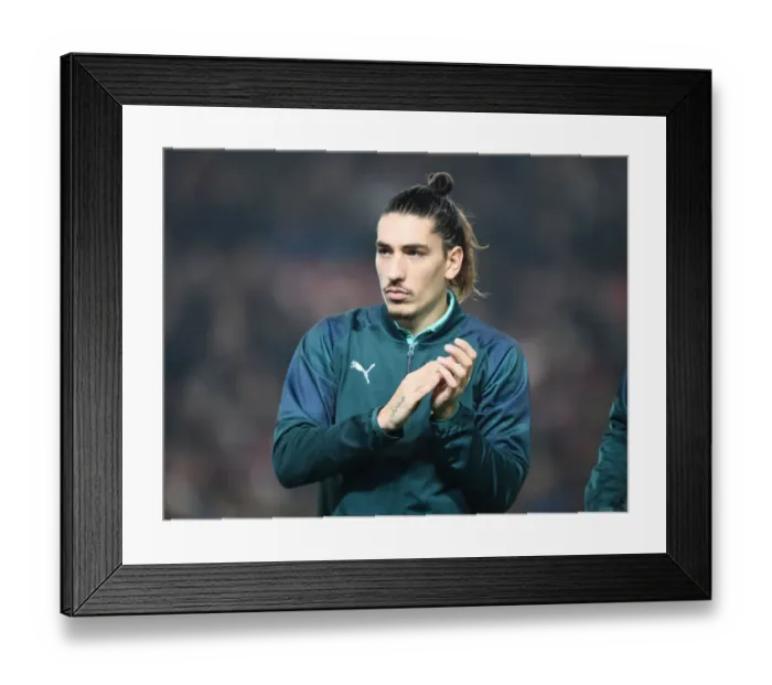 Framed Print : Hector Bellerin: Arsenal Star's Intense Focus Before Manchester United Clash Framed Print : Hector Bellerin: Arsenal Star's Intense Focus Before Manchester United Clash
