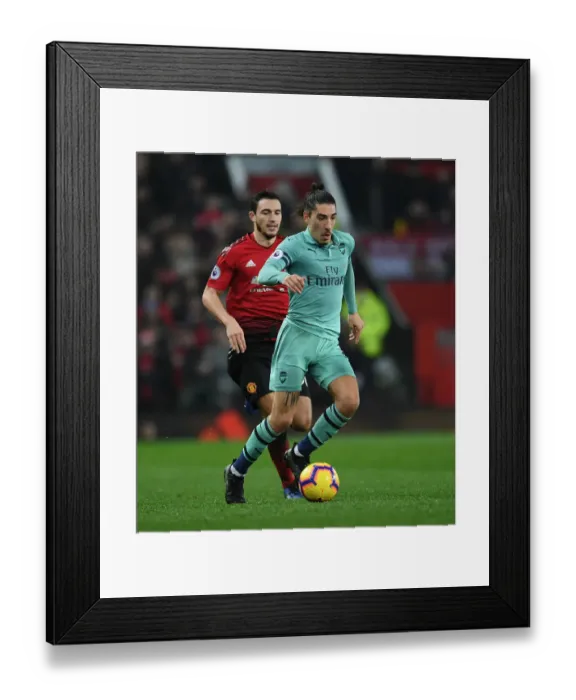 Framed Print : Bellerin vs. Darmian: Clash of the Wing-Backs - Manchester United vs. Arsenal (2018-19) Framed Print : Bellerin vs. Darmian: Clash of the Wing-Backs - Manchester United vs. Arsenal (2018-19)