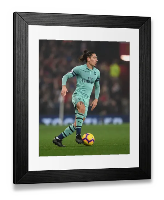 Framed Print : Hector Bellerin Faces Off Against Manchester United in Premier League Showdown (2018-19) Framed Print : Hector Bellerin Faces Off Against Manchester United in Premier League Showdown (2018-19)