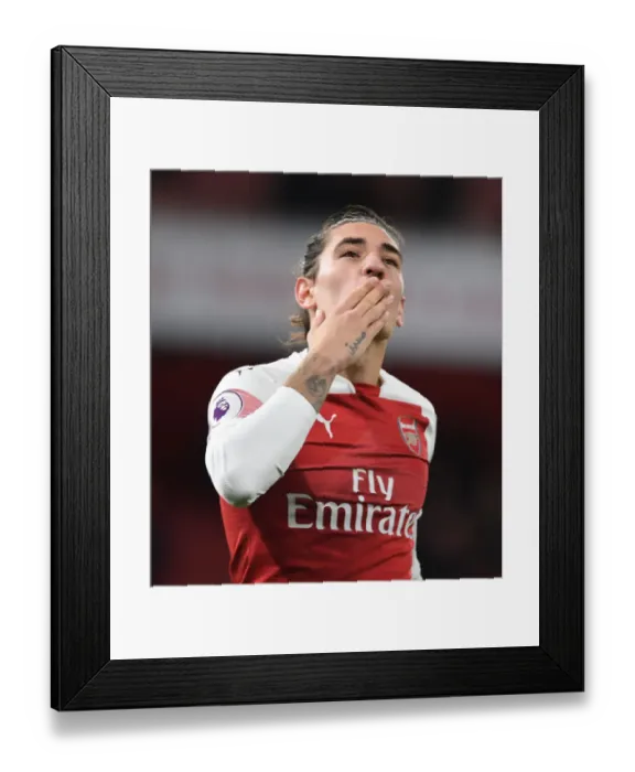 Framed Print : Hector Bellerin: Arsenal FC's Determined Defender Amidst Huddersfield Town Challenge (2018-19) Framed Print : Hector Bellerin: Arsenal FC's Determined Defender Amidst Huddersfield Town Challenge (2018-19)