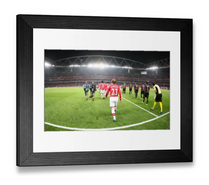 Framed Print : Andrey Arshavin (Arsenal) walks out onto the Emirates Pitch