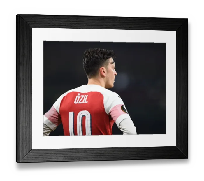 Framed Print : Arsenal's Mesut Ozil in Action against Qarabag FK, UEFA Europa League Group E, Emirates Stadium, London, December 2018