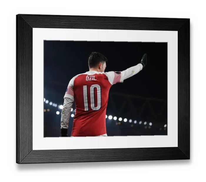 Framed Print : Mesut Ozil: Arsenal vs. Qarabag, Europa League 2018-19