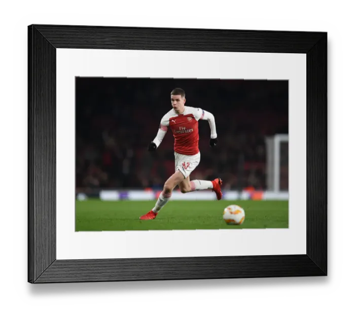 Framed Print : Charlie Gilmour: In Action for Arsenal Against Qarabag (UEFA Europa League, 2018-19) Framed Print : Charlie Gilmour: In Action for Arsenal Against Qarabag (UEFA Europa League, 2018-19)