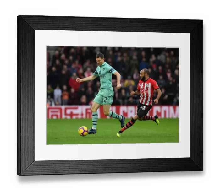 Framed Print : Stephan Lichtsteiner vs. Nathan Redmond: Battle at St. Mary's - Southampton v Arsenal (2018-19)