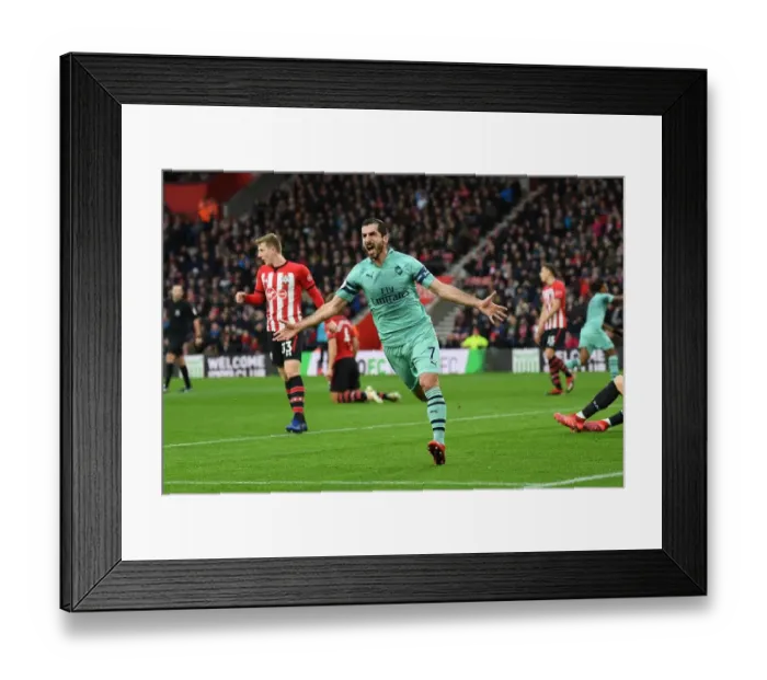 Framed Print : Mkhitaryan's Stunner: Arsenal's Winning Goal Against Southampton (2018-19)