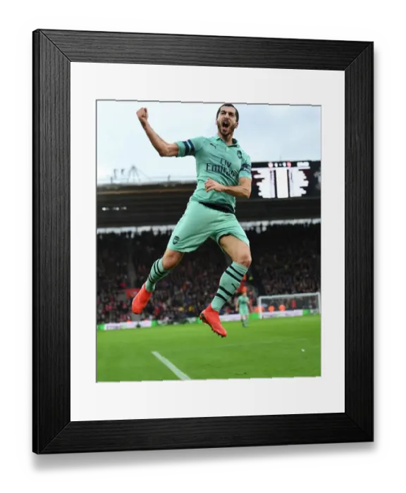 Framed Print : Mkhitaryan's Strike: Arsenal's Triumph over Southampton (2018-19)