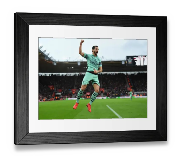 Framed Print : Mkhitaryan's Stunner: Arsenal's Winning Goal Against Southampton (2018-19)