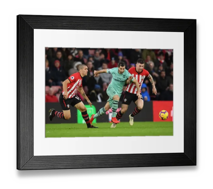 Framed Print : Mkhitaryan Faces Off Against Romeu and Hojbjerg: Southampton vs Arsenal, Premier League 2018-19