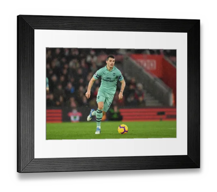Framed Print : Granit Xhaka: In Action for Arsenal vs Southampton, Premier League 2018-19 Framed Print : Granit Xhaka: In Action for Arsenal vs Southampton, Premier League 2018-19