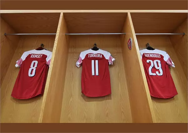 Arsenal Players Prepare for Carabao Cup Clash Against Tottenham: Ramsey, Torreira, Guendouzi