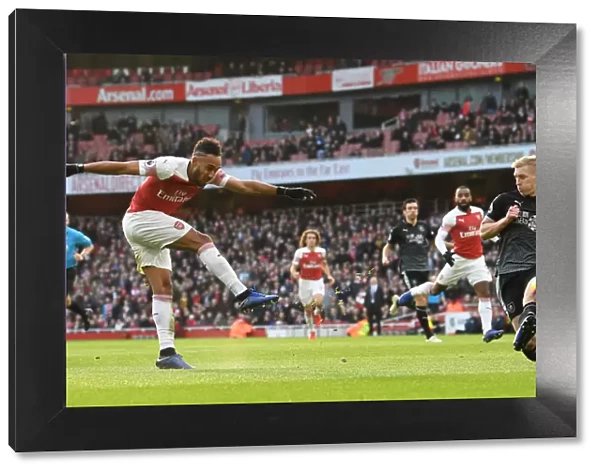 Pierre-Emerick Aubameyang Scores Arsenal's Third Goal vs Burnley (2018-19)