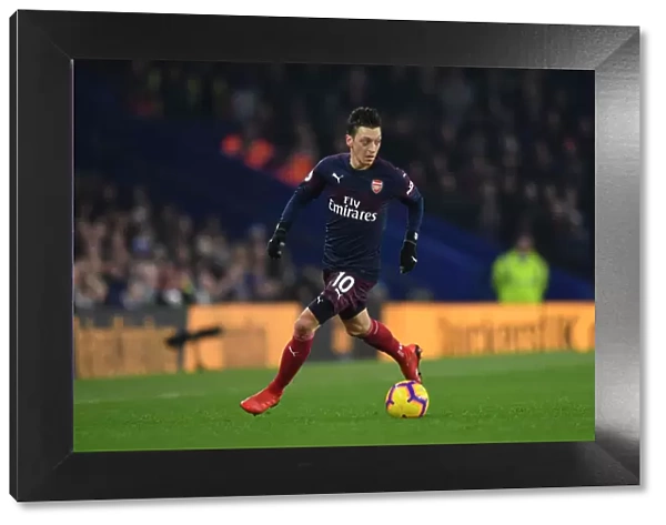 Mesut Ozil in Action: Arsenal vs. Brighton & Hove Albion, Premier League 2018-19