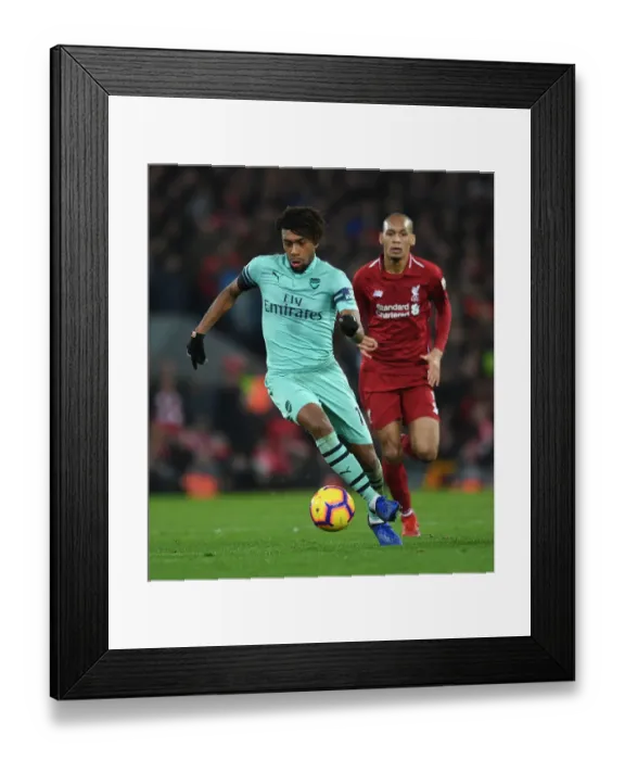 Framed Print : Alex Iwobi in Action: Liverpool vs Arsenal, Premier League 2018-19