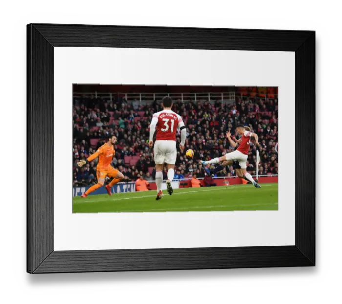 Framed Print : Arsenal FC v Fulham FC - Premier League Framed Print : Arsenal FC v Fulham FC - Premier League