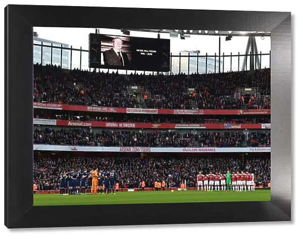 Arsenal Honors Former Chairman Peter Hill-Wood with Minutes Silence vs. Fulham (2018-19)