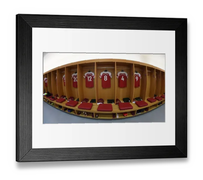 Framed Print : Arsenal Team Huddle: United Before Battle against Fulham (2018-19)