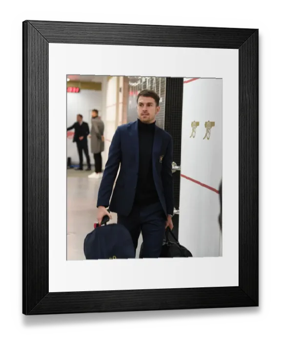 Framed Print : Arsenal FC: Aaron Ramsey's Pre-Match Routine vs Fulham (2018-19) Framed Print : Arsenal FC: Aaron Ramsey's Pre-Match Routine vs Fulham (2018-19)