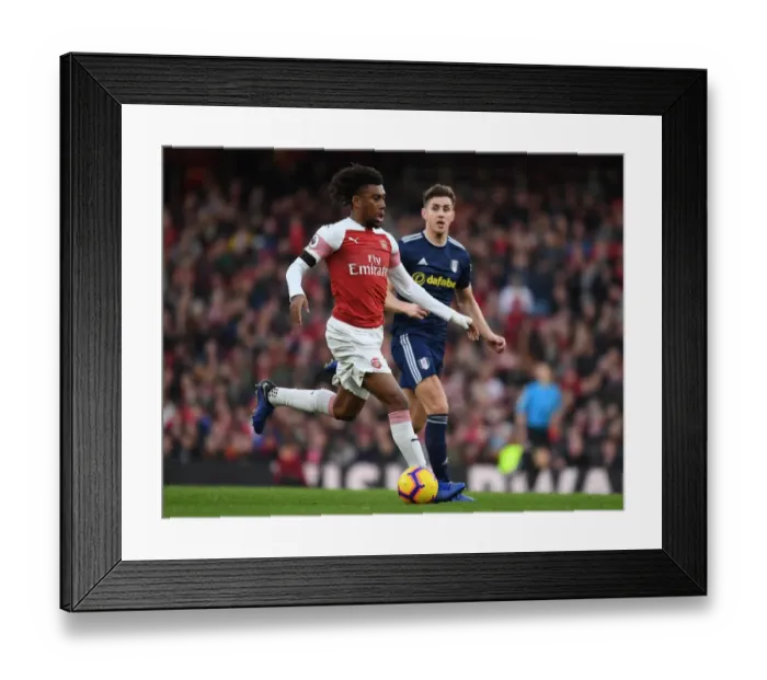 Framed Print : Alexis Lacazette in Action: Arsenal vs. Fulham, Premier League 2018-19
