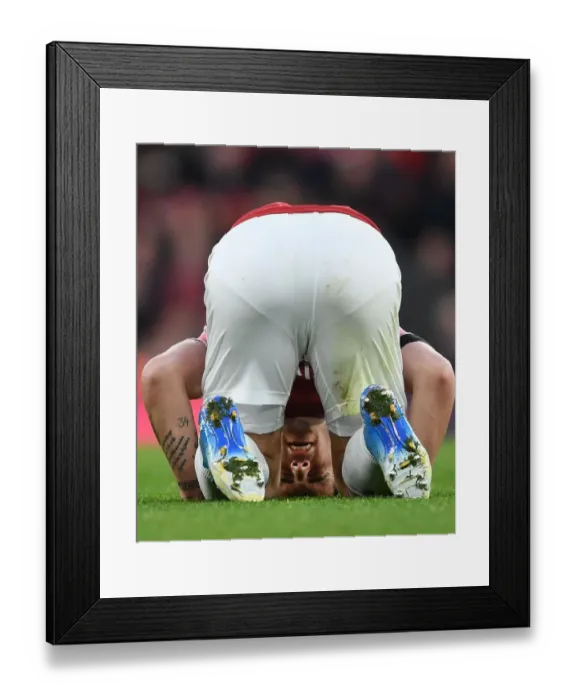 Framed Print : Arsenal's Granit Xhaka in Action Against Fulham in the Premier League