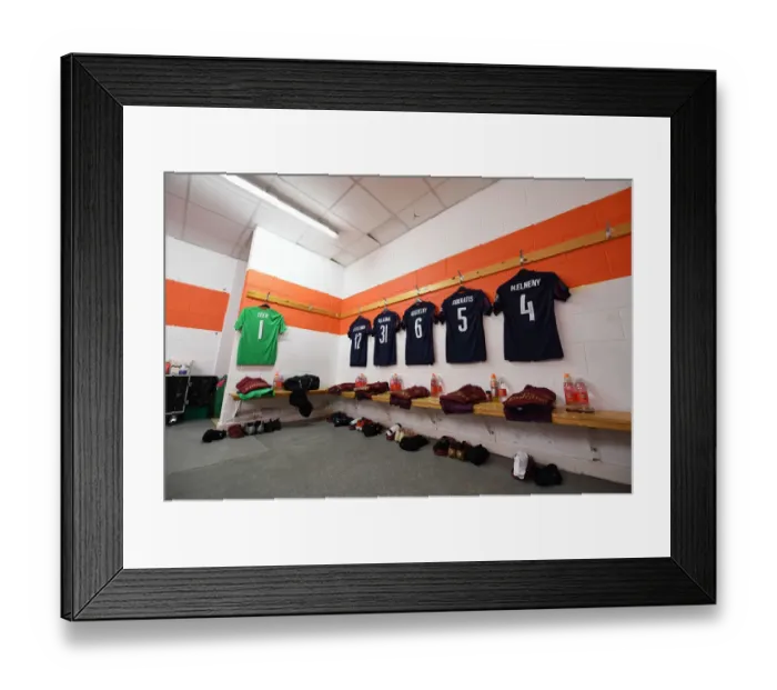 Framed Print : Arsenal's FA Cup Preparations at Blackpool: Behind the Scenes Framed Print : Arsenal's FA Cup Preparations at Blackpool: Behind the Scenes