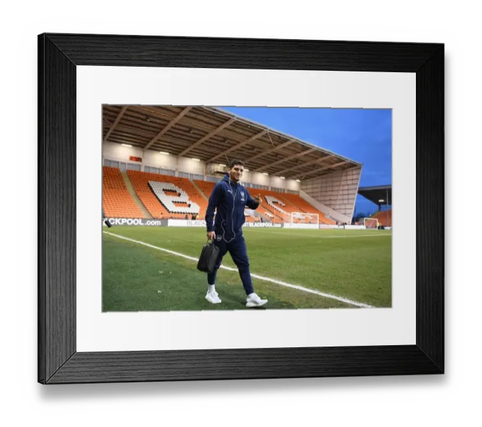 Framed Print : Arsenal's Lucas Torreira Prepares for FA Cup Clash against Blackpool