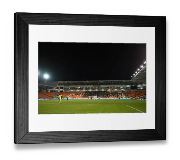 Framed Print : FA Cup Third Round: Blackpool vs. Arsenal at Bloomfield Road
