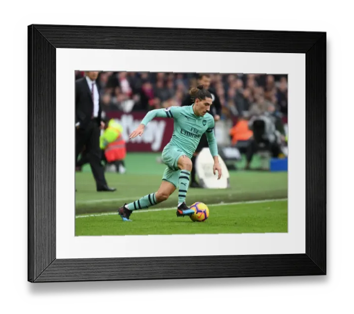 Framed Print : Hector Bellerin in Action: Arsenal vs West Ham United, Premier League 2018-19