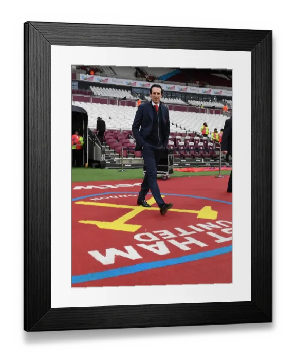 Framed Print : Unai Emery: Arsenal Head Coach Ahead of West Ham United Showdown (January 2019)