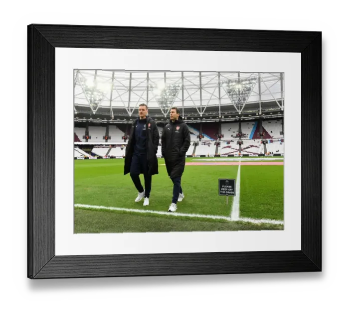 Framed Print : Arsenal's Leno and Lichtsteiner Prepare for West Ham Clash (2019)