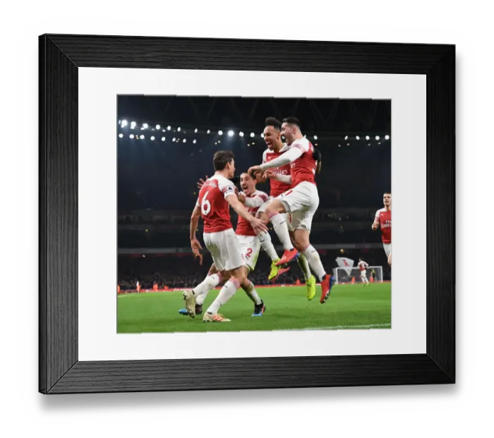 Framed Print : Arsenal Celebrate: Koscielny's Goal vs Chelsea (2018-19)