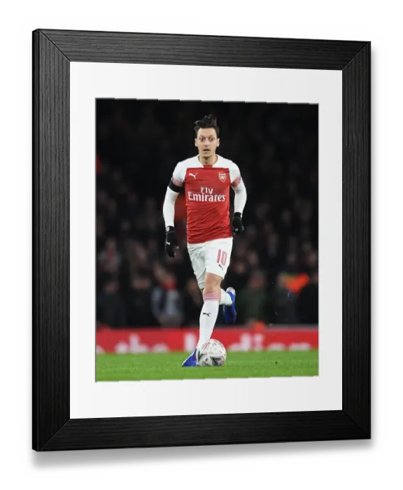 Framed Print : Arsenal vs Manchester United: FA Cup Clash - Ozil Leads Gunners Framed Print : Arsenal vs Manchester United: FA Cup Clash - Ozil Leads Gunners
