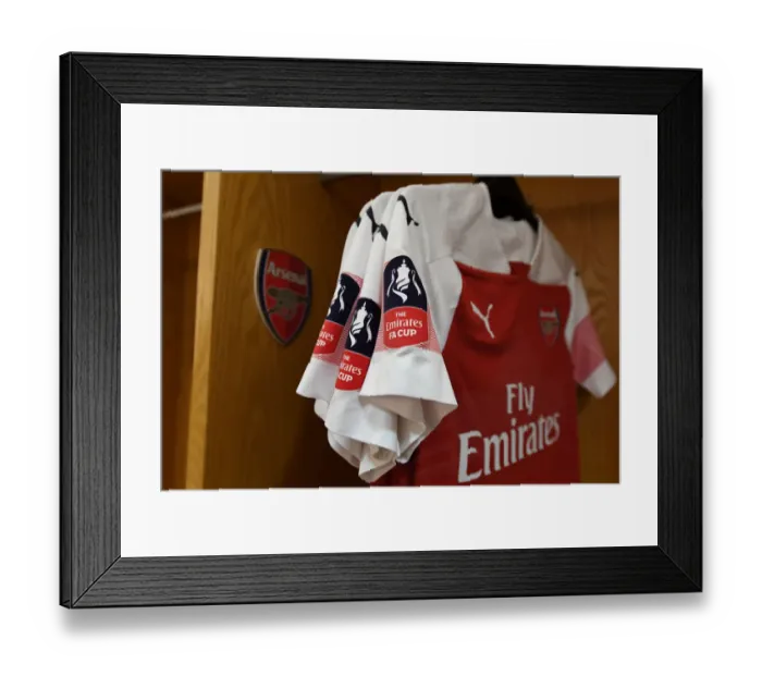 Framed Print : Arsenal vs Manchester United: FA Cup Showdown at Emirates Stadium