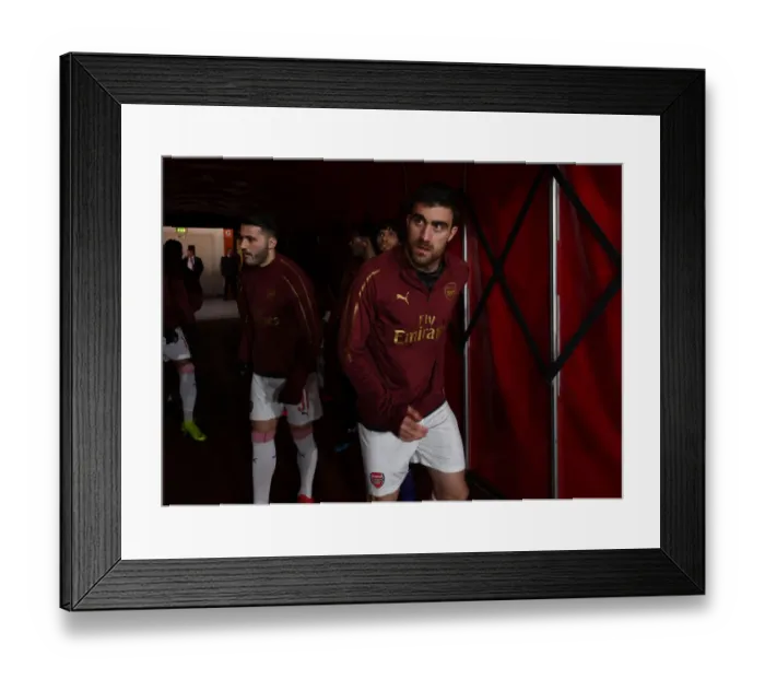 Framed Print : Arsenal vs Manchester United: FA Cup Showdown at Emirates Stadium